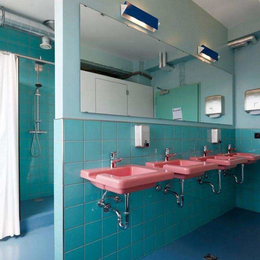 Pink sinks in Oddsson Ho(s)tel, Iceland, by Döðlur