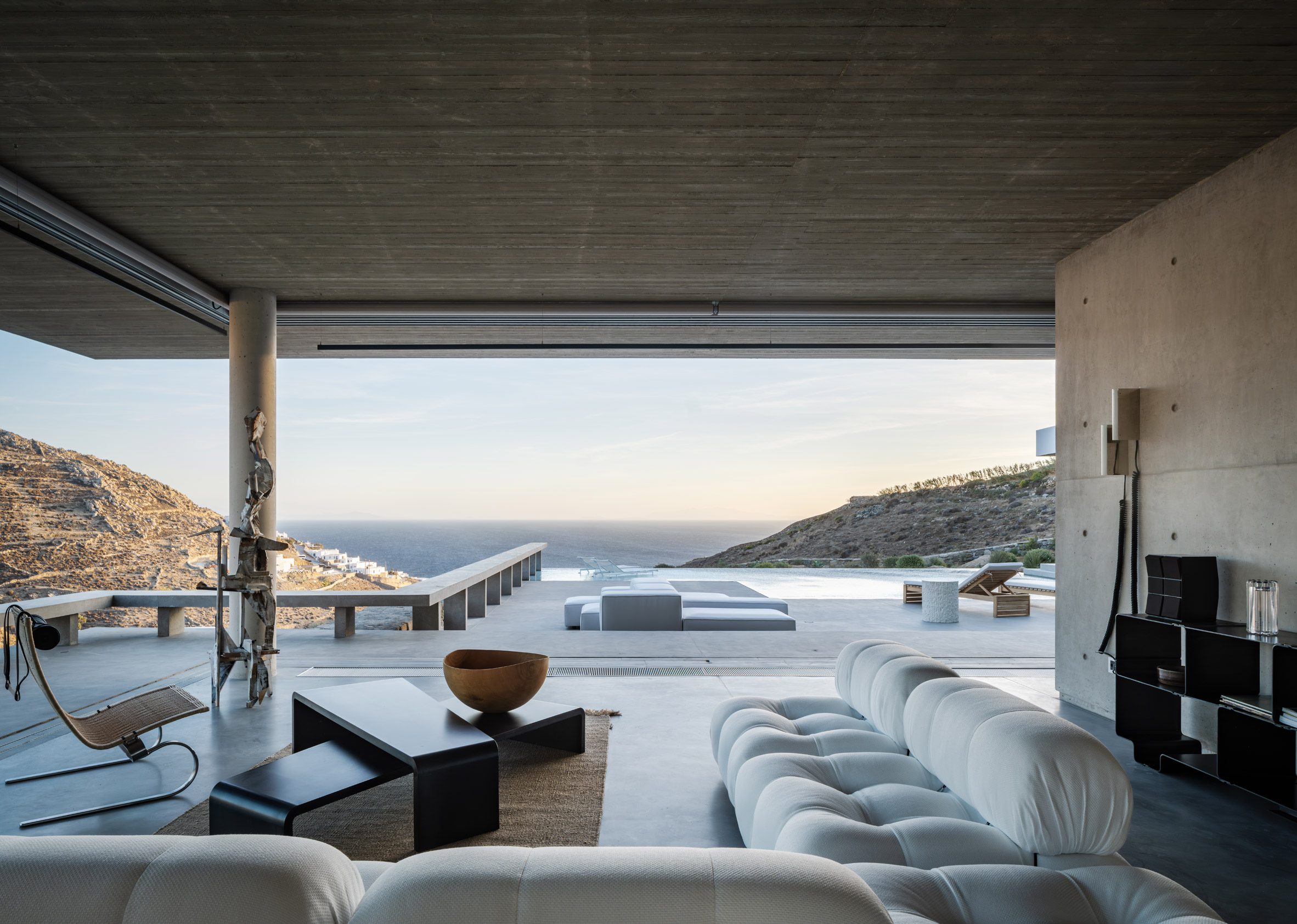 Aimasia Residence by Tom Design and A31 Architecture
