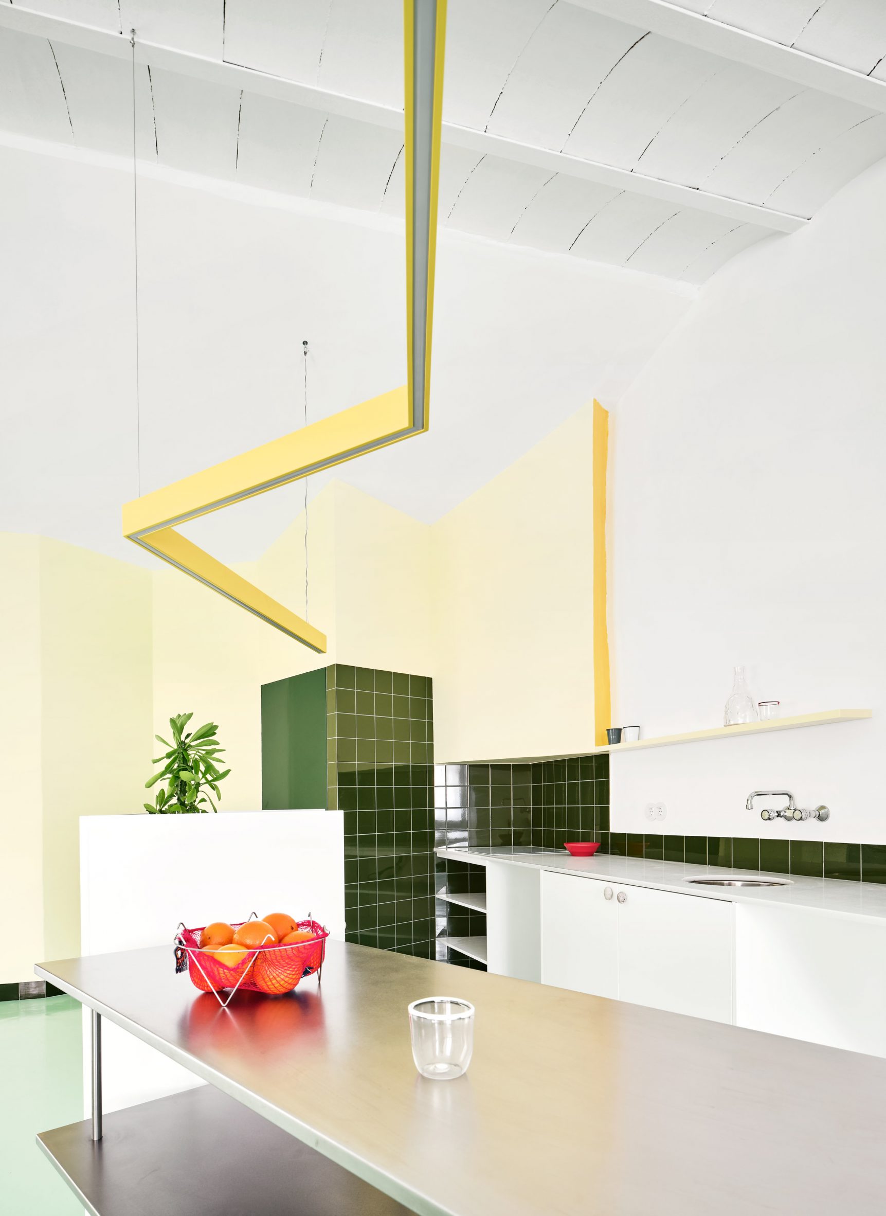 Yellow lights and zig-zagging partitions