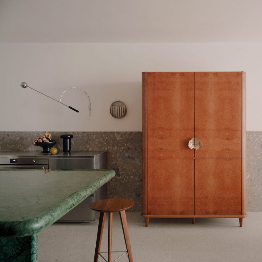 Unfitted kitchen inside Daddy Cool by Pattern Studio