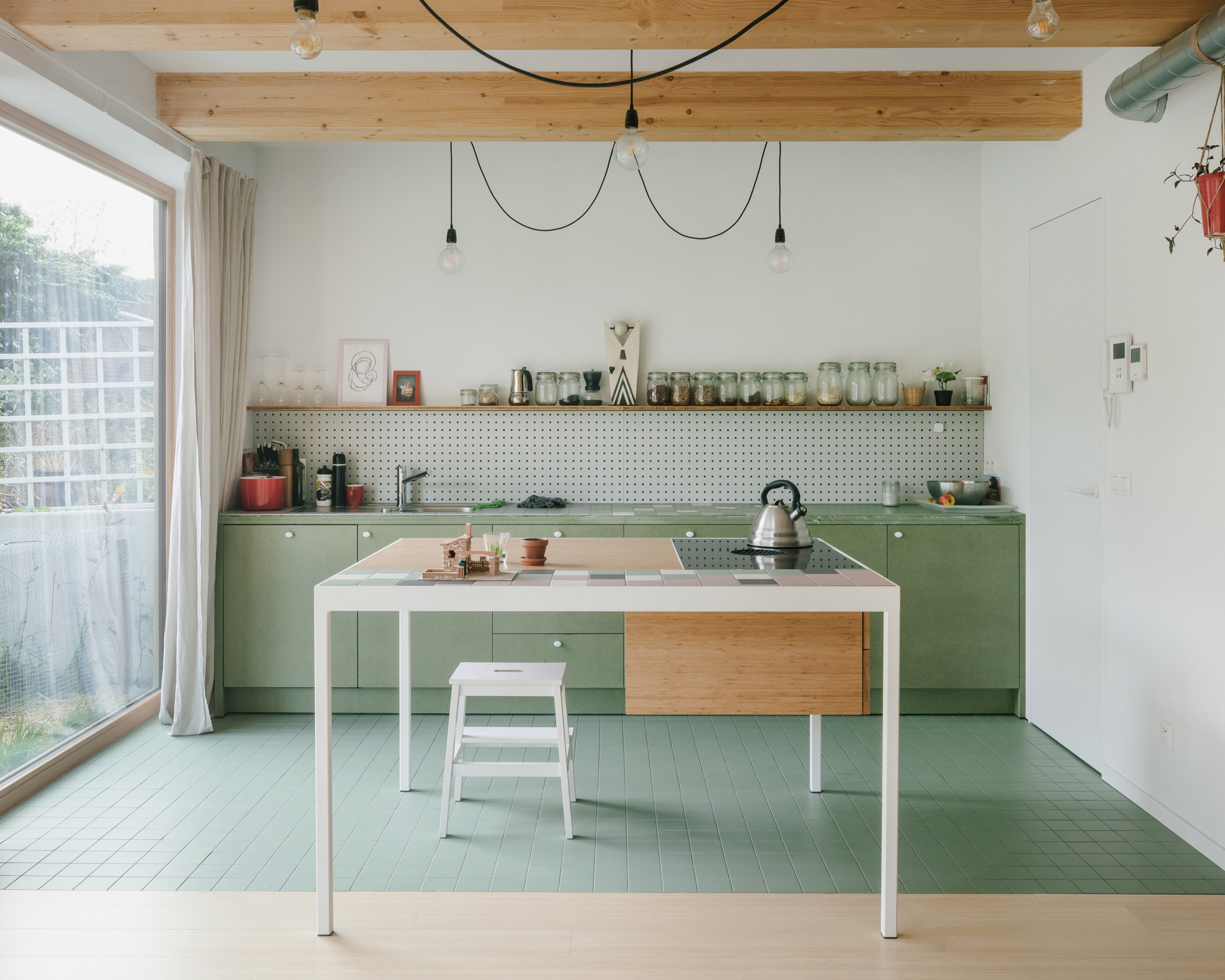 Unfitted kitchen De Sijs, Belgium, by Officeu Architects