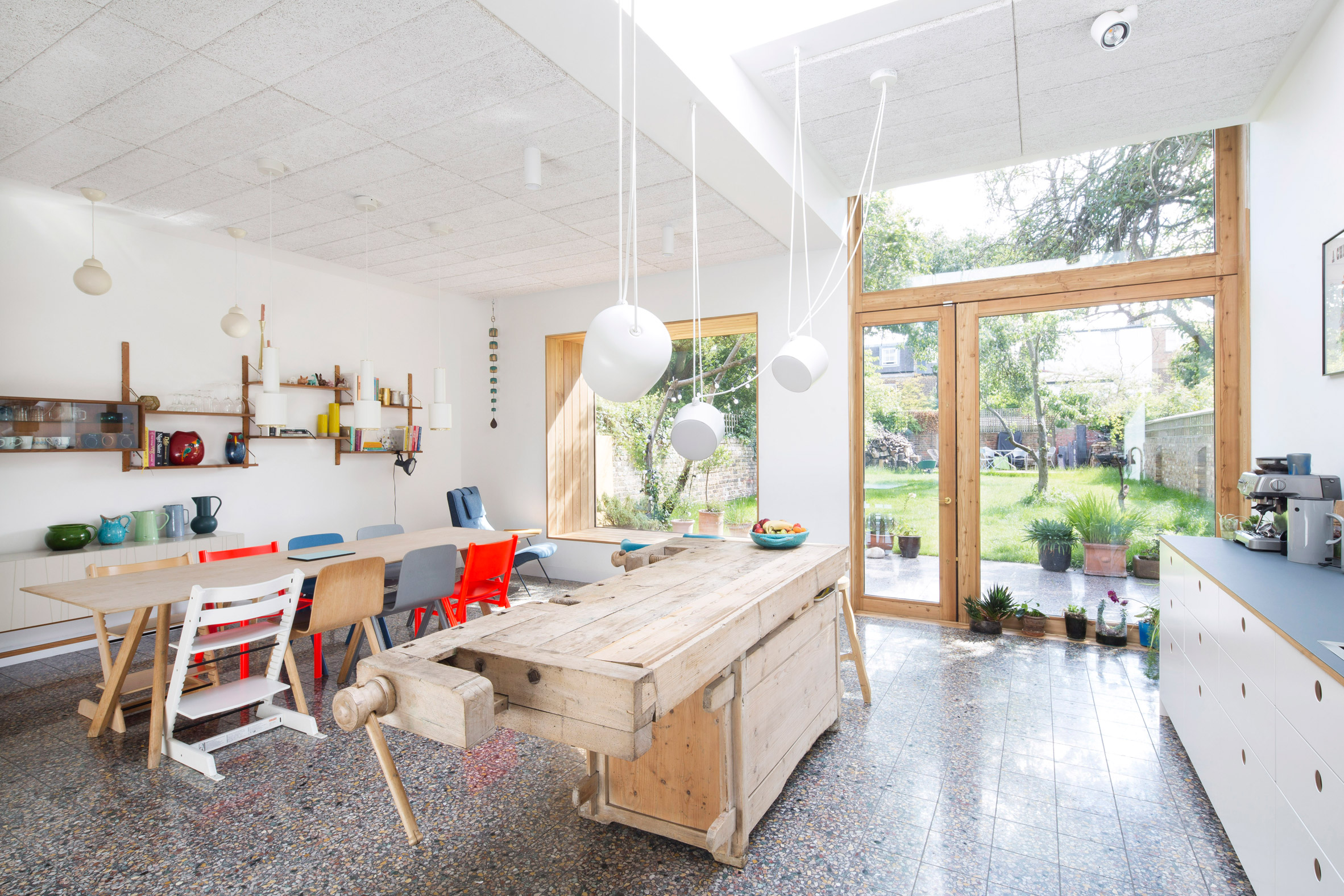 Unfitted kitchen of Rylett House by Studio 30 Architects