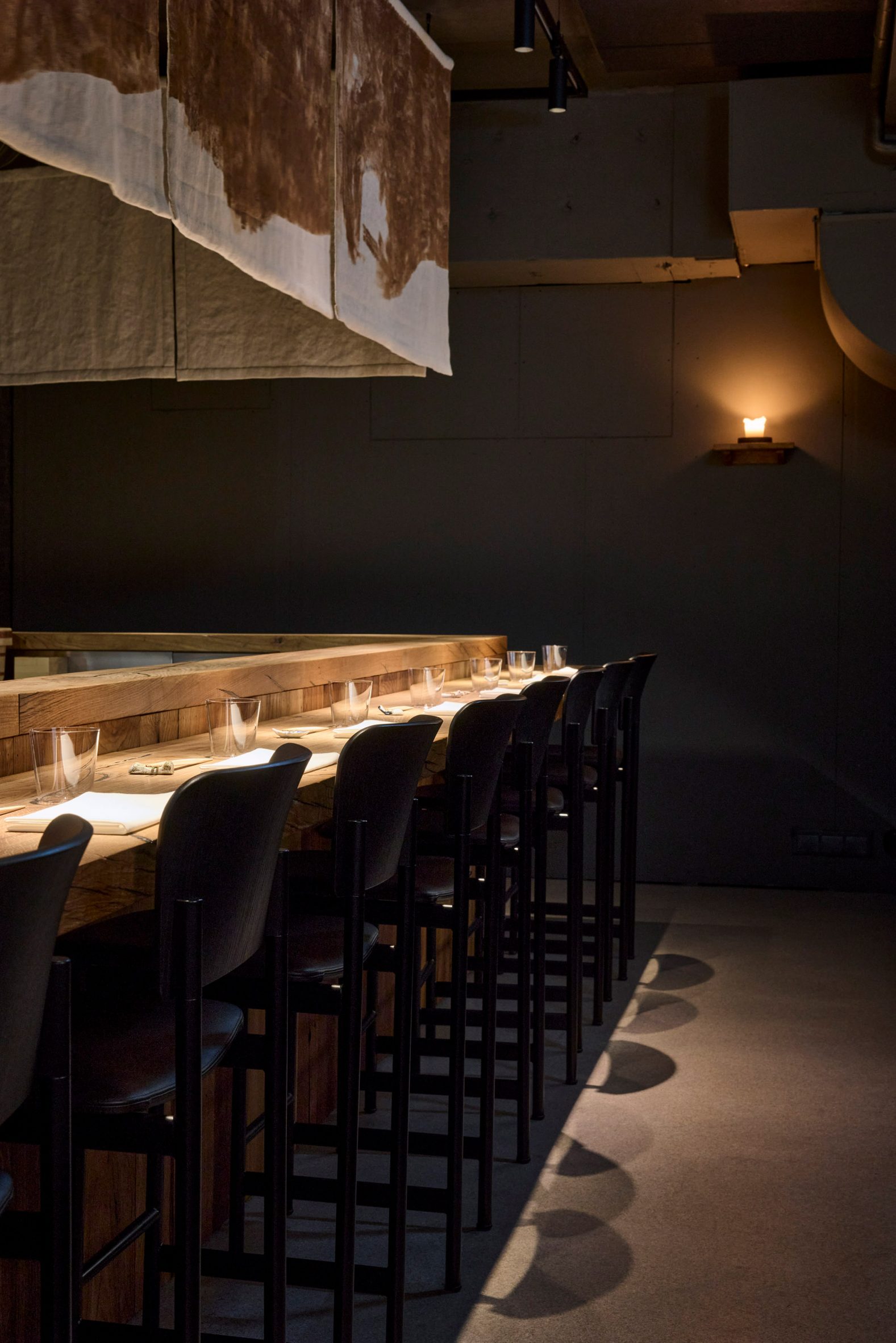 Counter at Shii restaurant in Helsinki by Joanna Laajisto