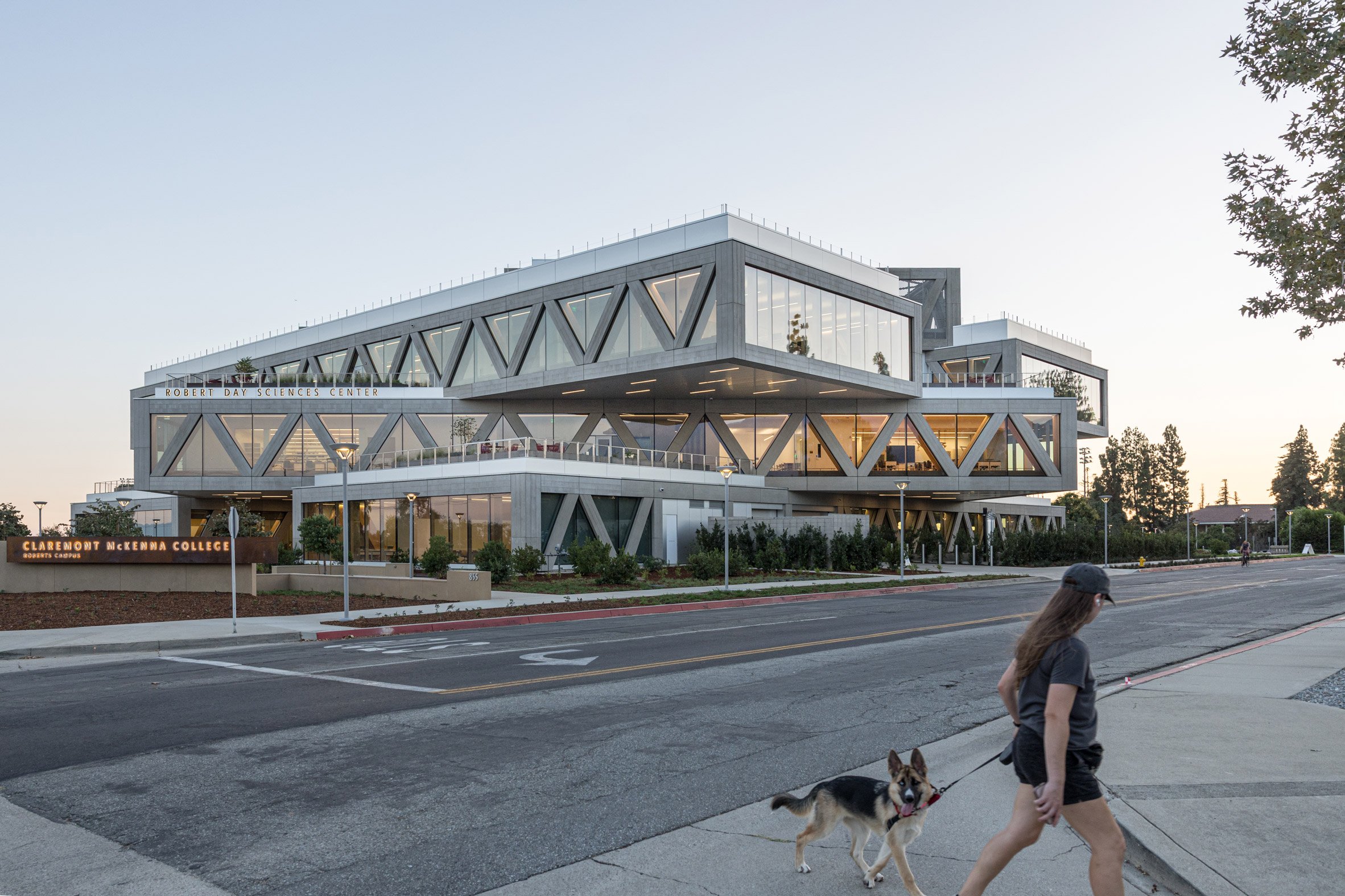 Building made of two volumes by BIG