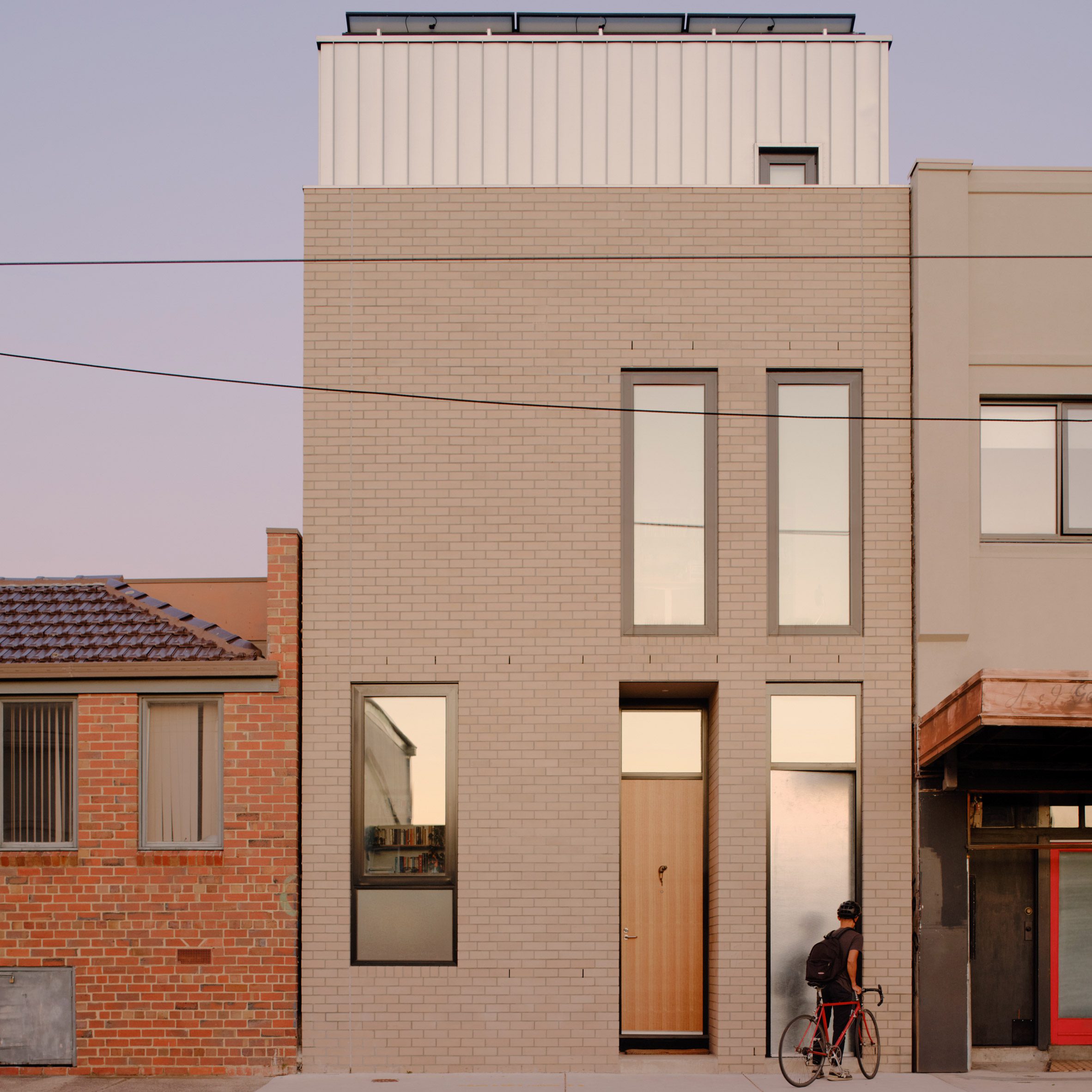 Melville compact house in Melbourne by Jos Tan